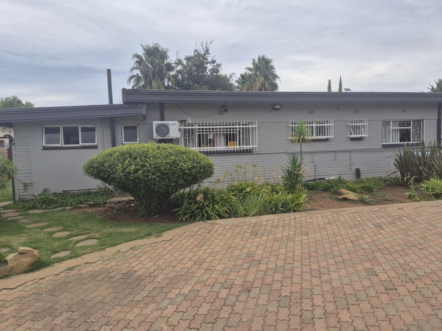5 Bedroom Property for Sale in Wolmaransstad North West